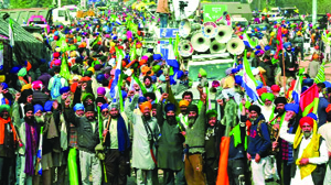 किसान आंदोलन का चौथा दिन                            शंभू बॉर्डर पर सब इंस्पेक्टर की मौत