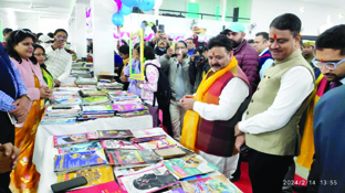 यूपी कालेज में काशी बुक एक्सचेंज एण्ड डोनेशन फेस्टिवल मेला का शुभारंभ