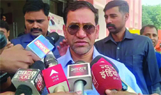 वाराणसी : निरहुआ ने  दी अखिलेश यादव को खुली चुनौती,