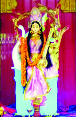 मां सरस्वती की आराधना का पर्व वसंत पंचमी की धूम