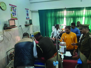 पलक झपकते ही कंटेनर से बोलेरो की हुई टक्कर, गंगा स्नान को जा रहे दो श्रद्धालुओं की मौत, 8 घायल