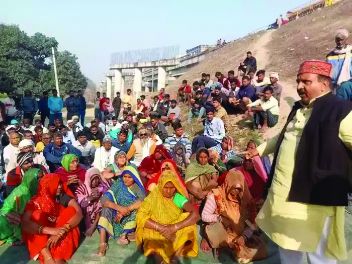 मोहनसराय ट्रांसपोर्ट नगर योजना से प्रभावित किसान 24 से करेंगे व्यापक आंदोलन, महापंचायत में बनाई रणनीति 