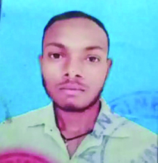 बाइक से टकराया घड़रोज, सवार की मौत, एक घायल 