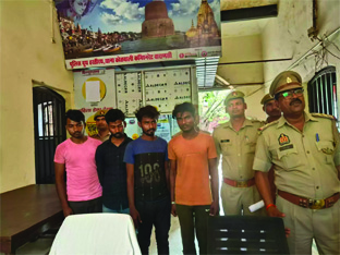 रामनगर पुलिस ने 1 बाल अपचारी समेत 5 शातिरों को दबोचा, 9 बाइक भी बरामद