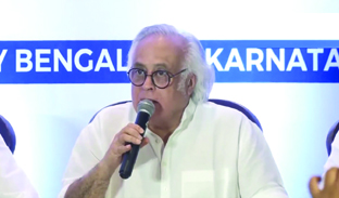 Electoral Bonds को लेकर कांग्रेस ने फिर साधा सरकार पर निशाना, जयराम रमेश बोले- प्रधानमंत्री हफ़्ता वसूली योजना Electoral Bonds को लेकर कांग्रेस ने फिर साधा सरकार पर निशाना, जयराम रमेश बोले- प्रधानमंत्री हफ़्ता वसूली योजना