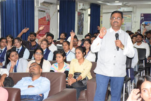 संस्था के प्रति उपयोगिता ही चयन का आधारः काम्बेकर