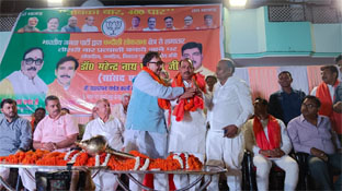 समाज वादी पार्टी को वाराणसी में एक और झटका अजगरा विधानसभा के दो बार सपा प्रत्याशी रहे लालजी सोनकर भाजपा में शामिल