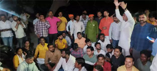 घर में घुसकर हमलावरों ने तीन को चाकू मार कर किया घायल