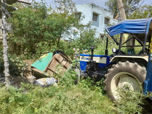 ट्रैक्टर की चपेट में आने से महिला की मौत