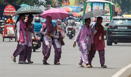 हैदराबाद में तापमान 45 डिग्री सेल्सियस के पार हीटवेव अलर्ट, इन राज्यों में बारिश का अनुमान