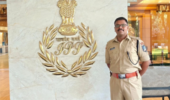 लखनऊ के लाल आदित्य ने UPSC परीक्षा में लहरा दिया परचम, IPS से बने IAS, देखें टॉपर्स की पूरी लिस्ट लखनऊ के लाल आदित्य ने UPSC परीक्षा में लहरा दिया परचम, IPS से बने IAS, देखें टॉपर्स की पूरी लिस्ट