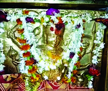 माता कात्यायनी की आराधना कर मांगा सुख-समृद्धि का आशीर्वाद