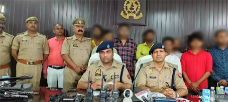 हाईवे पर पत्रकार बनकर करते थे वाहनों से वसूली, कथित संपादक समेत 9 गिरफ्तार, फर्जी आईडी कार्ड समेत कैमरा व रिपोर्टिंग स्टैंड भी बरामद