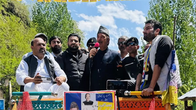 गुलाम नबी आजाद का राहुल गांधी पर कटाक्ष भाजपा शासित राज्यों से चुनाव लड़ने में झिझक क्यों है? उमर अब्दुल्ला को बताया ‘चम्मच वाला बच्चा’