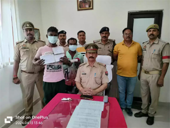 यात्रियों के सोते समय उनके सामान चुराने वाले दो गैंगस्टर गिरफ्तार, नगदी, मोबाइल व ड्रग्स भी बरामद