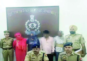 खुलासा : घर की मालकिन ने ही रची थी डकैती की झूठी कहानी खुलासा : घर की मालकिन ने ही रची थी डकैती की झूठी कहानी